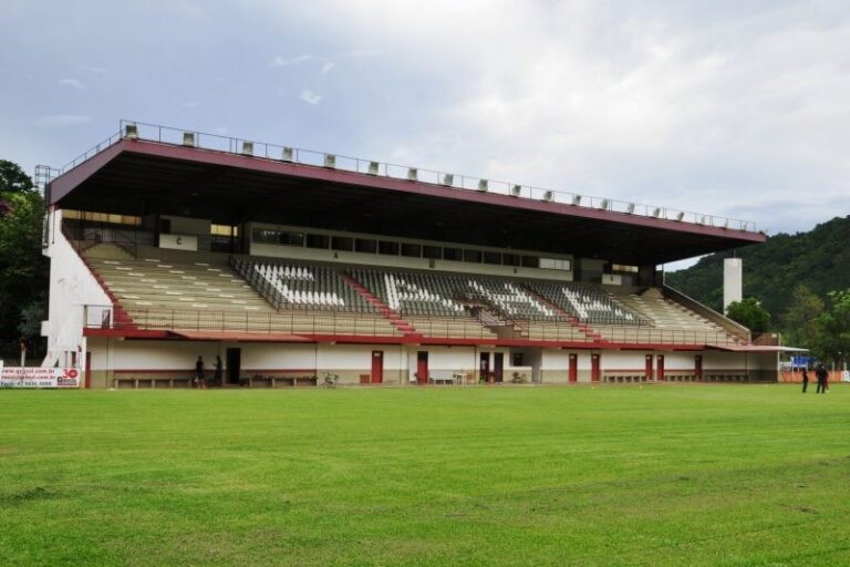 Estádio da Baixada, em Ibirama, será a casa do Metropolitano no Catarinense por cinco anos